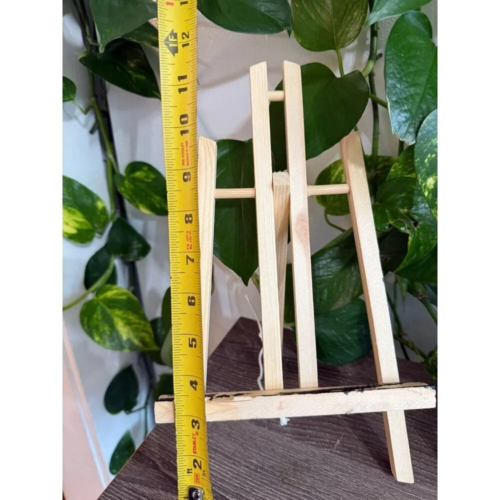 (4) wooden small table top easels